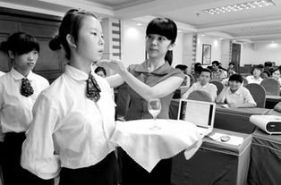 餐飲服務(wù)升級(jí)正當(dāng)時(shí) 重塑服務(wù)模型與員工管理模式的正確打開方式